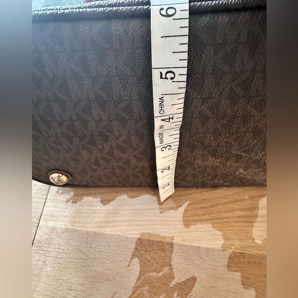 Michael Kors Jet Set Medium Tote Bag - Picture 8 of 8